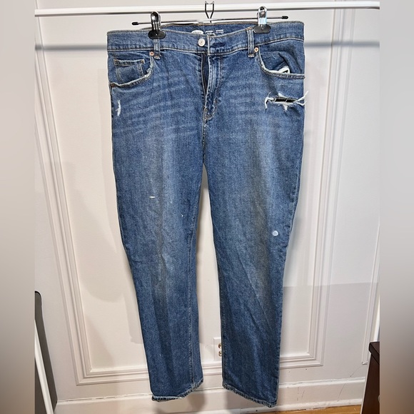 BLUE JEANS // OLD NAVY // Size 12 💙 - Picture 1 of 3